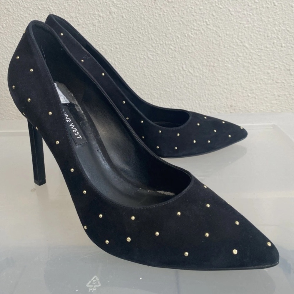 NINE WEST Tigershark Leather Upper Black Studded 9 1/2M Suede Pumps Heels 4 Inch